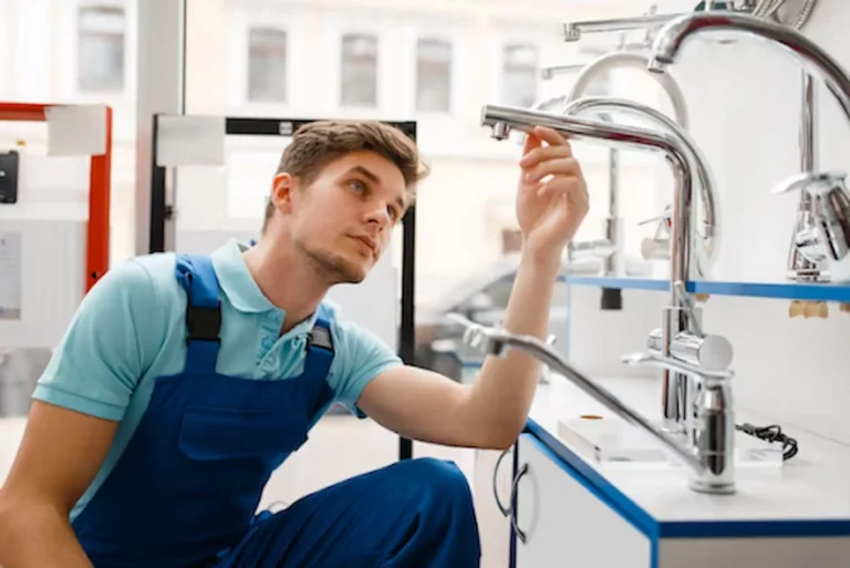Top 10 Signs You Need a Plumber in Des Moines Today