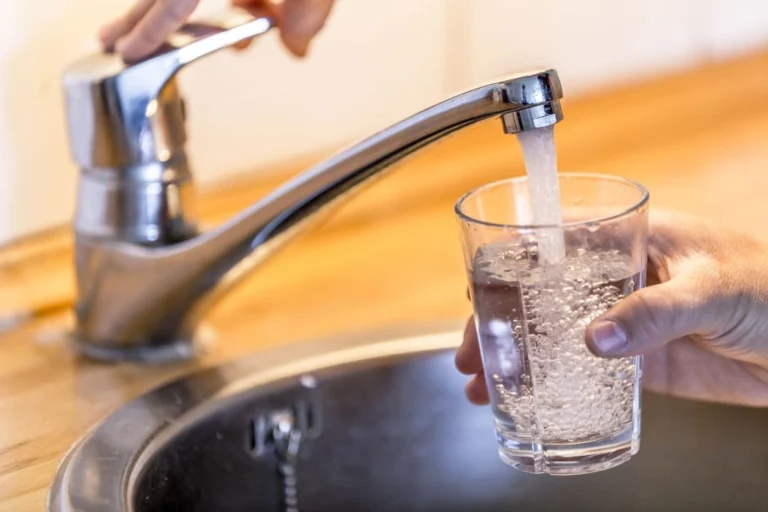 Understanding the Source of Smelly Water in Des Moines Homes
